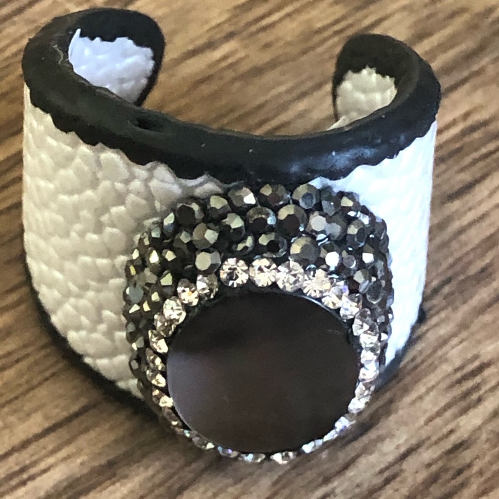 Abalone Leather ring - Picture 2 of 8